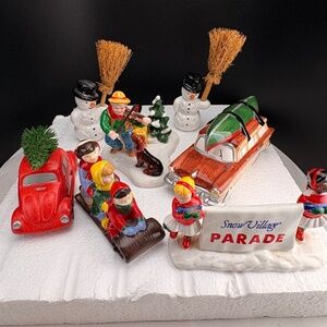 Department 56 Snow Village 7 piece Assortment
